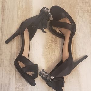 NWO box Kelly & Katie Black diamond heels size 7.5